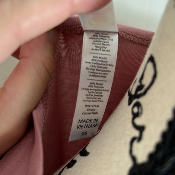 LuLaRoe Classic T - Picture 4 of 5